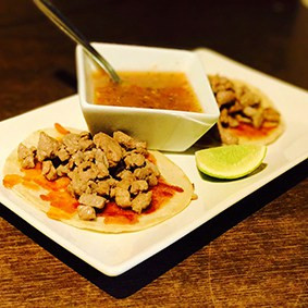 tacos de bistec con queso la fondue mexicana